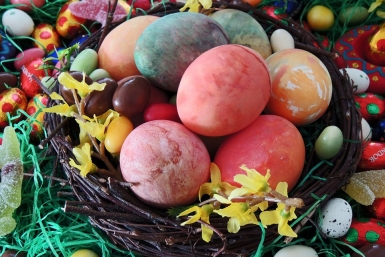 Как покрасить яйца на Пасху: несколько самых необычных способов https://pixabay.com/ru
