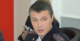 Старший инспектор по пропаганде ГИБДД УМВД по Иркутску Андрей Кабанов  Тимур Балашов