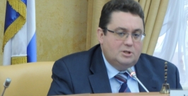 Цвет &quotжелтого металла&quot на нагрудных значках  хотят видеть депутаты Думы Иркутска Максим Соловьев IrkutskMedia