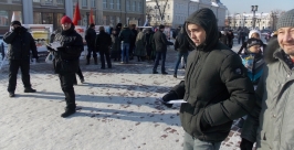 Пикет в поддержку закона Димы Яковлева вновь прошел в Иркутске сегодня Тимур Балашов