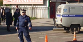 Полиция следит за порядком перекрытых дорог на улице Ленина Елена Игнатьева