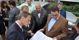 Тем временем незаконные строительные работы начинаются в микрорайоне Первомайском Пресс-служба Думы Иркутска