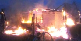 Дача, надворные постройки и гараж сгорели утром в Усольском районе в Иркутской области Пресс-служба ГУ МЧС по Иркутской области