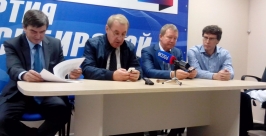 Перестановка кадров просто ради ротации не будет стимулировать партийных деятелей хорошо р Оленникова Мария, IrkutskMedia