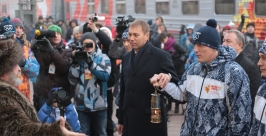 Встреча огня на вокзале в Иркутске  Мария Оленникова, РИА IrkutskMedia