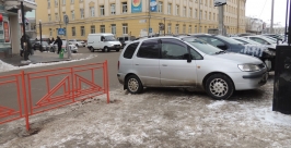 Парковка возле сезона РИА IrkutskMedia