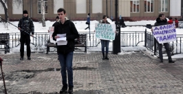 Русскоязычных жителей Украины поддержали на пикете в Иркутске  Мария Оленникова, IrkutskMedia