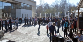 Около 100 человек приняли участие в субботнике во Дворце искусств в Иркутске Оленникова Мария, IrkutskMedia