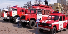 Свои и чужие жизни спасать во время пожара учили детей спасатели в Иркутске Малышкин Данил, IrkutskMedia
