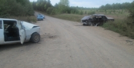 Женщина и ребенок пострадали в дорожной аварии в Иркутской области Пресс-служба ГУ МВД по Иркутской области