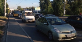 В большую пробку на объездной дороге Первомайского попали жители Иркутска Владислав Костин, РИА IrkutskMedia