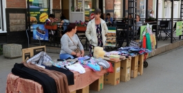 Такие прилавки появились на Урицкого на прошлой неделе Мария Оленникова, IrkutskMedia