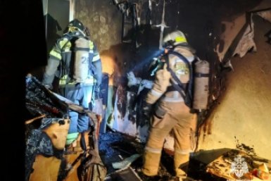 В Братске на пожаре спасли двух человек - они не могли покинуть жилье из-за дыма МЧС по Иркутской области
