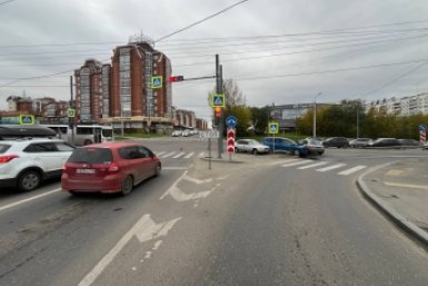 Три автомобиля столкнулись на перекрестке в Иркутске - есть пострадавшие Госавтоинспекция Иркутска