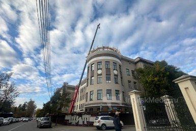 Новый купол устанавливают в здании Иргиредмета после грандиозного пожара Юлия Ушакова, ИА IrkutskMedia