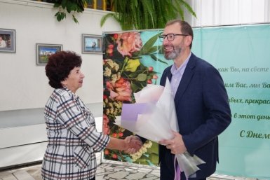 Спикер ЗС поздравил иркутских педагогов с Днем учителя Мария Иванова