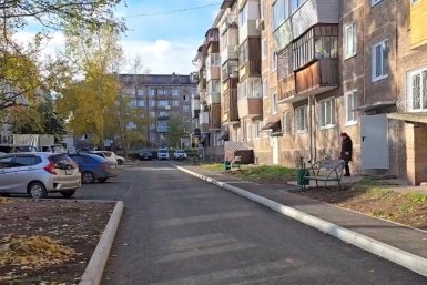 В Братске сдали два двора, благоустроенных по Народной программе &quotЕдиной России&quot Братское городское местное отделение &quotЕдиной России&quot