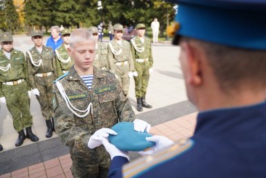 92 кадета из Иркутска и Усолья принесли клятву на верность Родине правительство Иркутской области