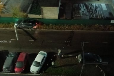 Внедорожник снес опору линии электропередачи в Иркутском районе Предоставлено очевидцем