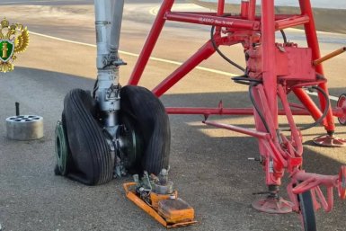 Следователи проводят проверку после инцидента с Ан-24 в аэропорту Иркутска Восточно-Сибирская транспортная прокуратура