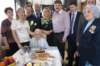 Труженица тыла Клавдия Кривошеина из Иркутска отметила вековой юбилей Пресс-служба ЗАГСа Иркутской области 