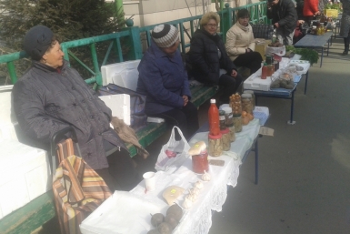 Продавцы с/х ярмарки на Центральном рынке в Иркутске жалуются на высокую аренду Тимур Балашов, РИА IrkutskMedia