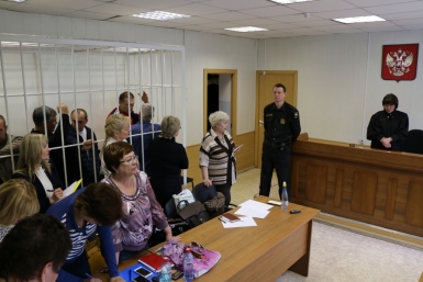 Преступную &quotчертову дюжину&quot в Иркутской области осудили за кражу 252-х тонн нефти Пресс-служба УФСБ по Иркутской области