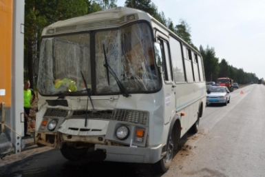 Рейсовый автобус в Нижнеудинском районе Иркутской области столкнулся с &quotВольво&quot Пресс-служба ГУ МВД России по Иркутской области