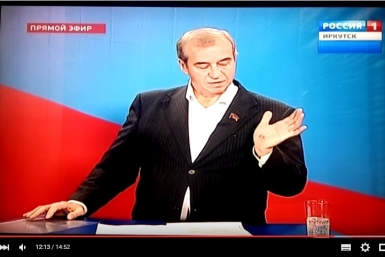 Сергей Левченко продемонстрировал повреждения  Скриншот сайта www.youtube.com