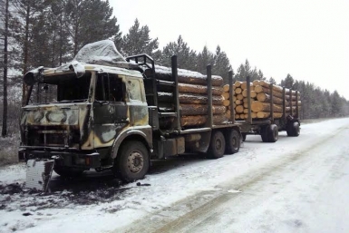 Груженный лесовоз сгорел в Братске  Пресс-служба ГУ МЧС по Иркутской области