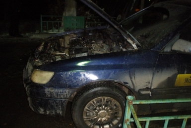 Автомобиль, сгоревший на 5-й железнодорожной  Пресс-служба ГУ МЧС России по Иркутской области
