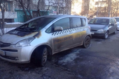 Второй автомобиль службы заказа такси &quotМаксим&quot спалили в Иркутске  Пресс-служба ГУ МЧС по Иркутской области
