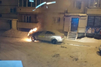 Пожар в автомобиле службы заказа такси &quotМаксим&quot Пресс-служба ГУ МЧС Приангарья