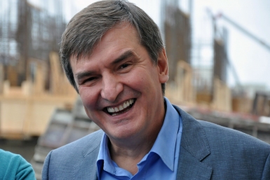 Председатель правительства Александр Битаров Оленникова Мария, IrkutskMedia