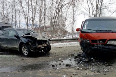Автомобиль протаранил маршрутку Слюдянка-Култук на трассе М-55 в Приангарье  Пресс-служба ГУ МВД России по Иркутской области