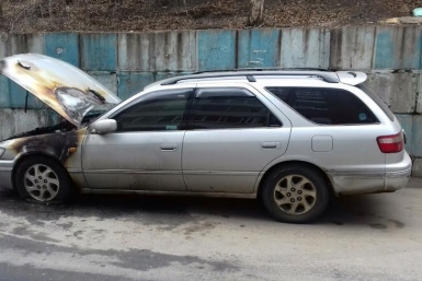 Автомобиль Toyota Camry Gracia сгорел в Иркутске в ночь на 20 апреля  Пресс-служба ГУ МЧС по Иркутской области