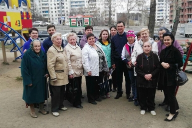 Сергей Тен и Александр Якубовский провели встречу с жителями микрорайона Синюшина гора в Иркутске Пресс-служба Сергея Тена