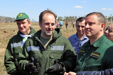 Глава Минприроды РФ на высадке деревьев в Иркутском районе Мария Оленникова, ИА IrkutskMedia