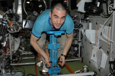 Космонавт Анатолий Иванишин на МКС Сайт roscosmos.ru