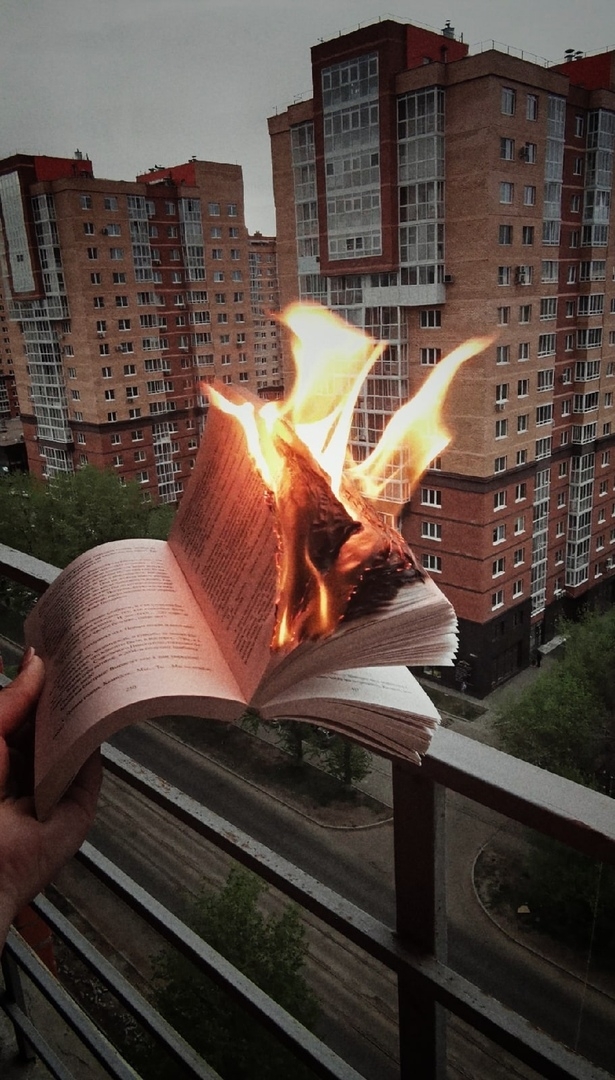ИА IrkutskMedia публикует пять книг, которые, вероятно, будут вам неприятны (18+)