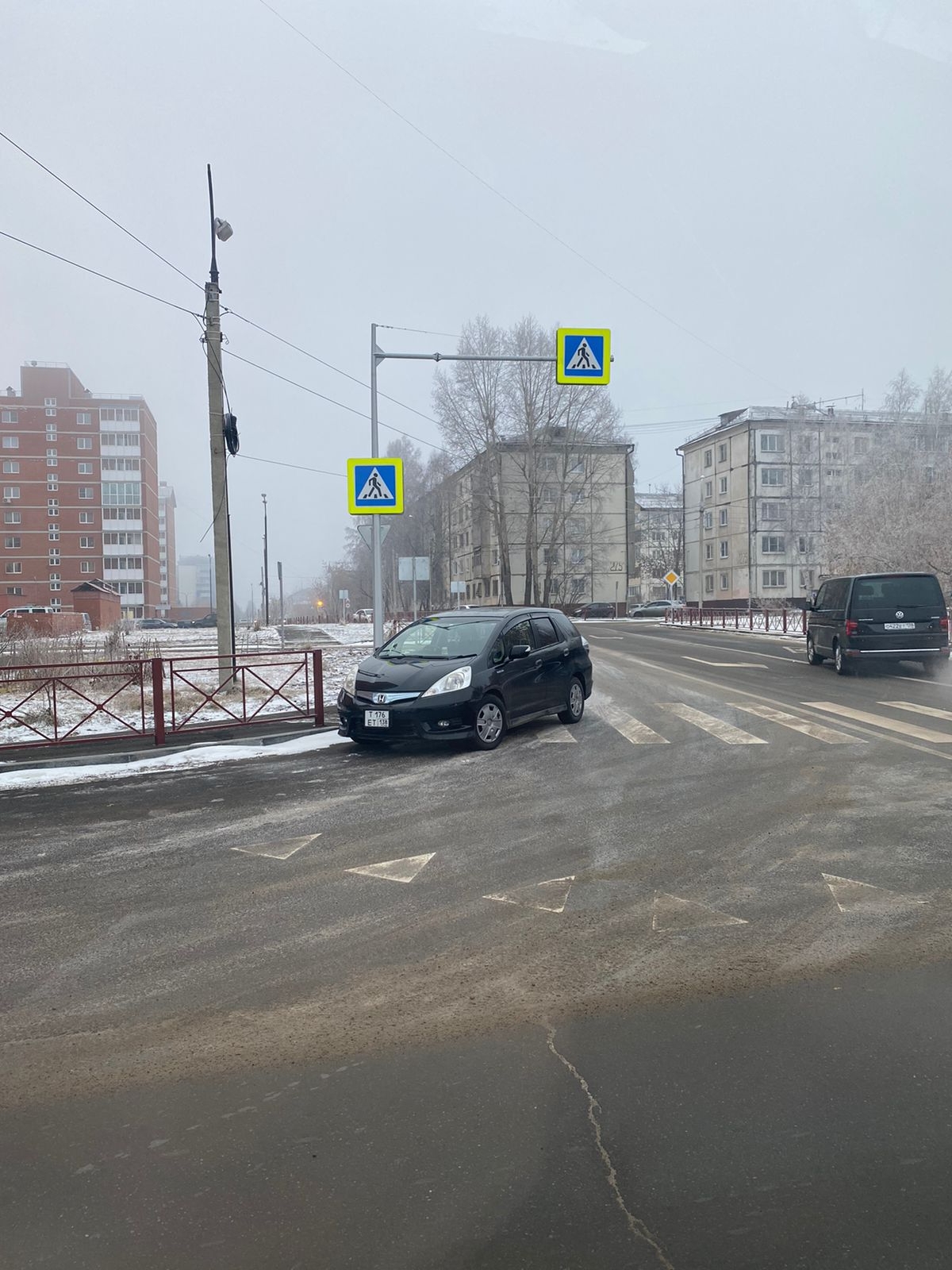 "Иркутский_автохам": сквозь пешеходов напролом