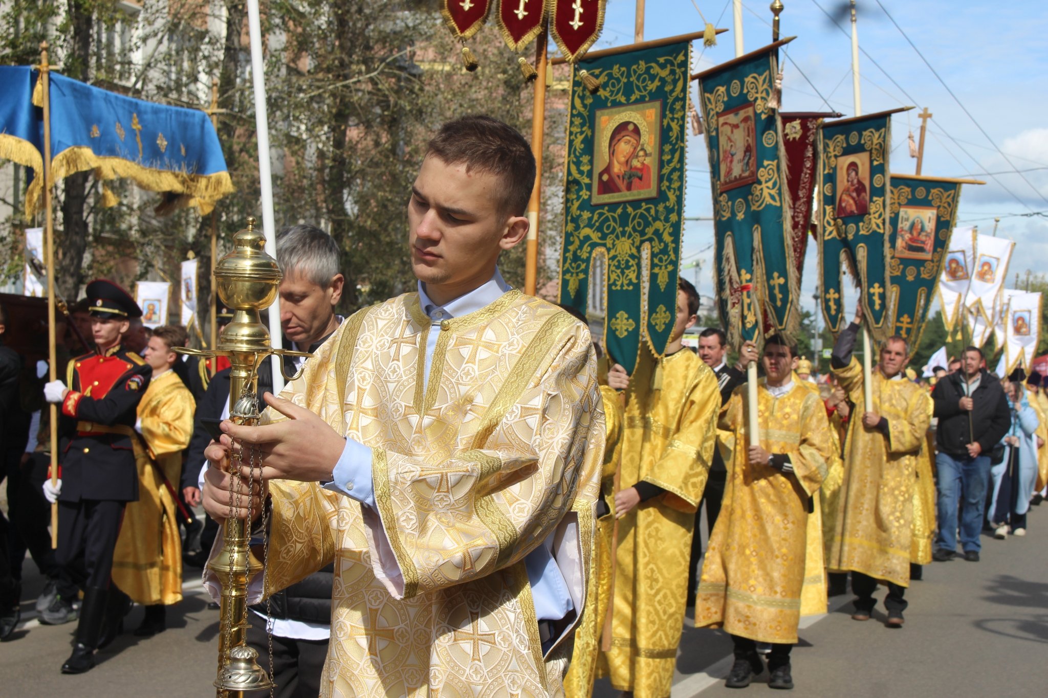 И сияет Россия в своей вере: в Иркутске состоялось масштабное духовное шествие