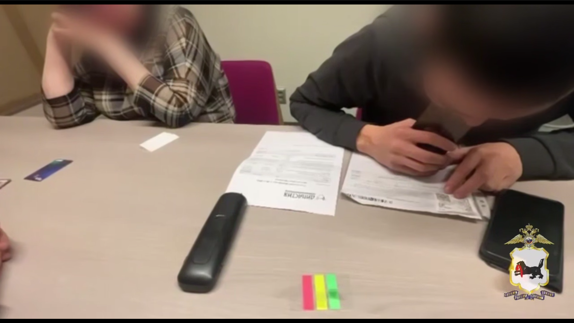 Полицейские в последний момент не дали аферистам обмануть врача из Черемхова
