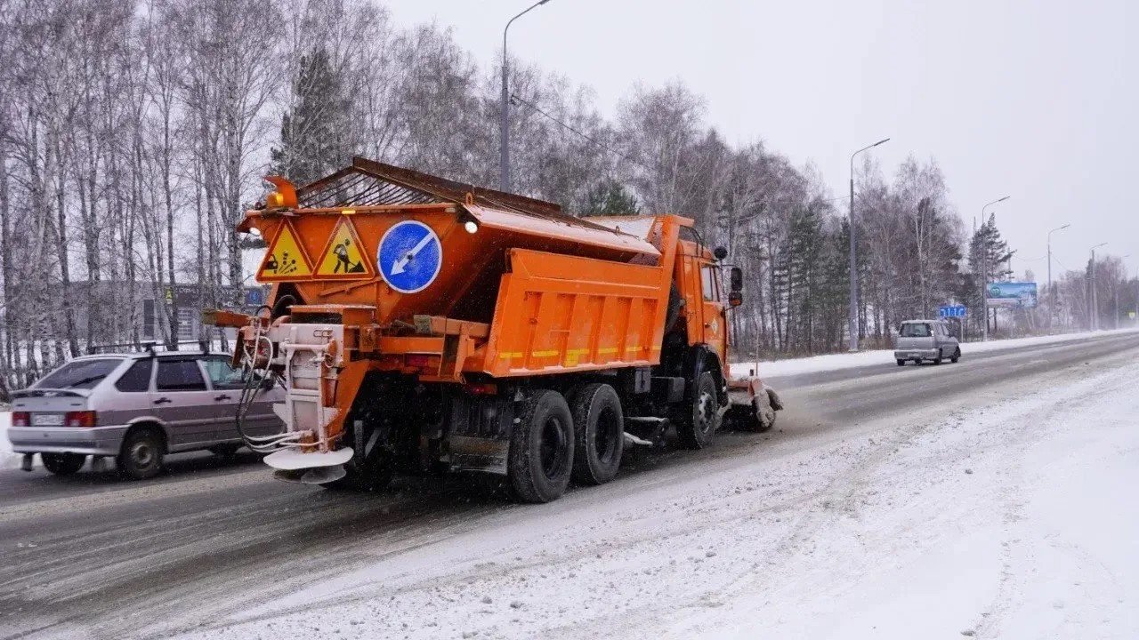 Дорожные службы перешли на круглосуточный режим дежурства в Иркутской области Из архива ФКУ Упрдор &quotПрибайкалье&quot
