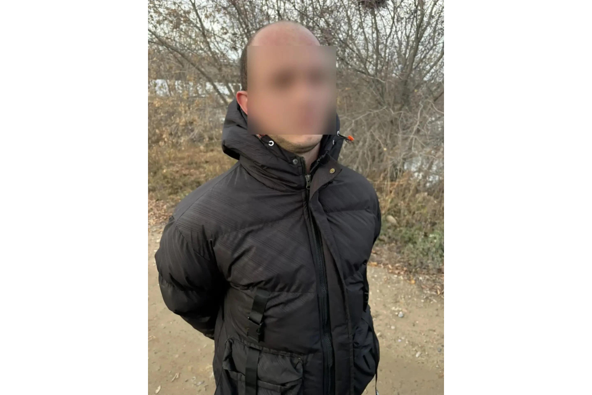 Мужчину с 25 свертками синтетических наркотиков задержали у острова Конный в Иркутске ГУ МВД России по региону