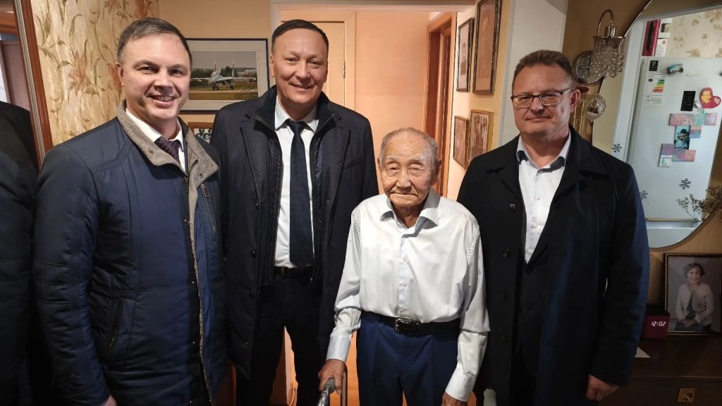 100-летний юбилей отметил ветеран Великой Отечественной войны в Иркутске Пресс-служба думы Иркутска