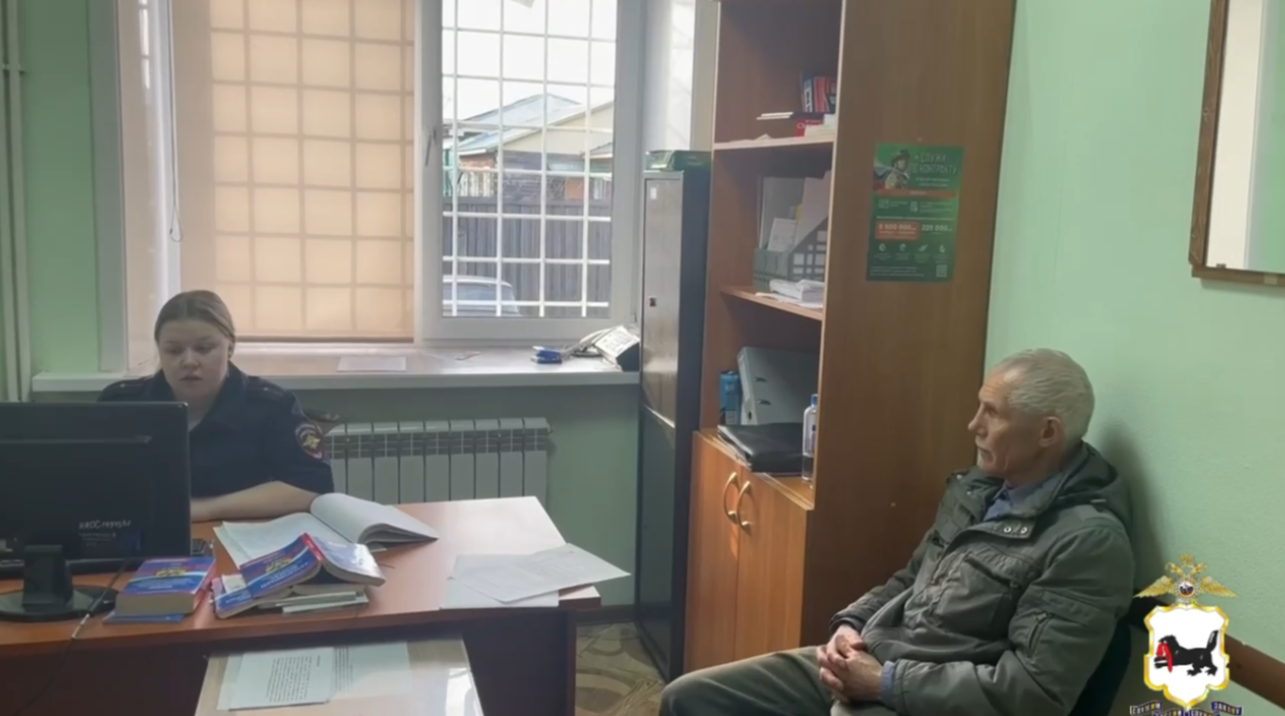 Не поделили парковочное место: мужчина разгромил машину соседки арматурой в Киренске Пресс-служба ГУ МВД России по Иркутской области