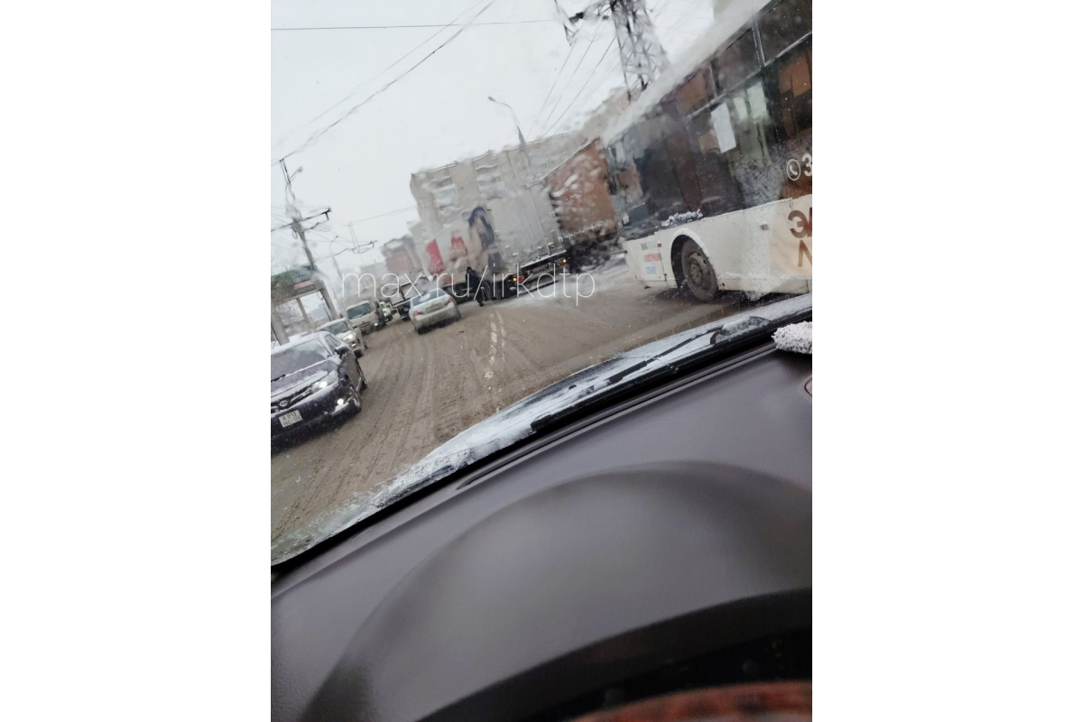Одно за другим: череда ДТП произошла в окрестностях Синюшиной горы Иркутска тг-канал &quotДТП 38&quot (18+)