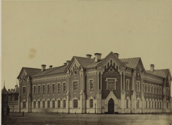 Базановский воспитательный дом. 1880-е годы. Ныне - факультетская клиника глазных болезней ИГМУ. Ленина, 20.